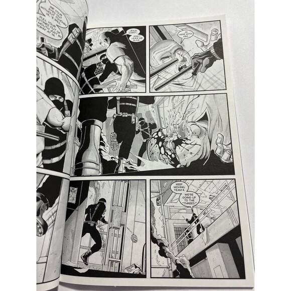 2003 Strange Killings Vol. 1 by Warren Ellis and Mike Wolfer Avatar Comic - Picture 8 of 9